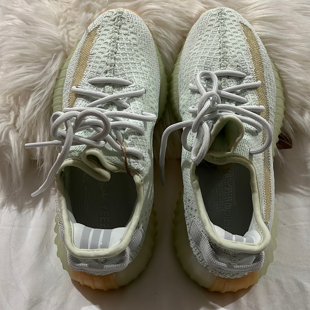 Yeezy boost 350 v2 hyperspace- Lime